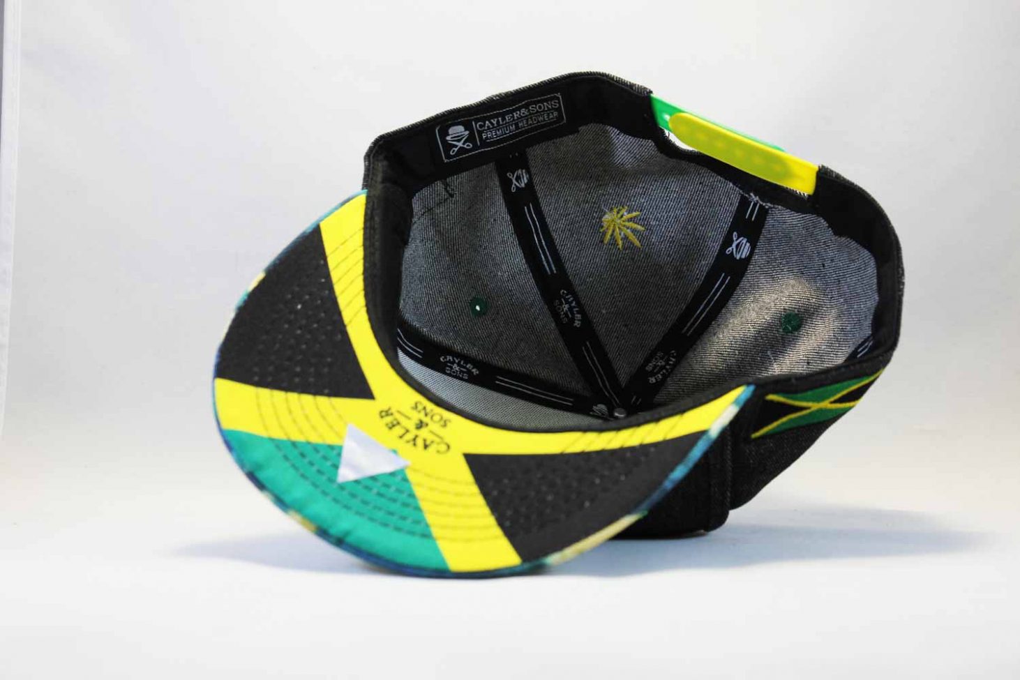 ямайская бейсболка кепка Snapback Property of Jamaica Cayler and Sons бейсболка купить