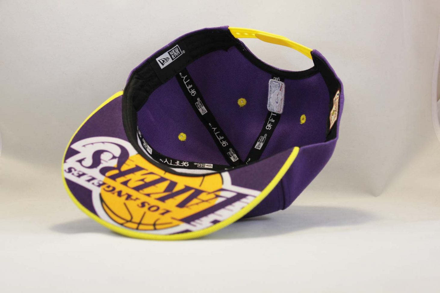 классическая бейсболка кепка snapback los angeles Lakers New Era классическая купить