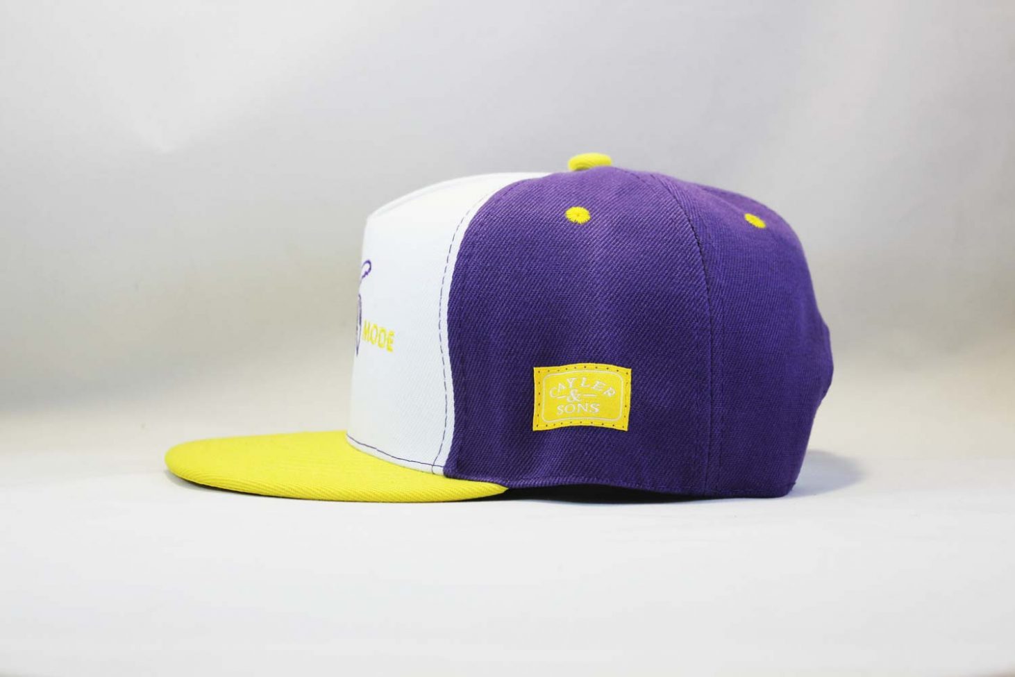 желтая бейсболка кепка snapback Cayler and Sons Vacay Mode белая фиолетовая сереневая