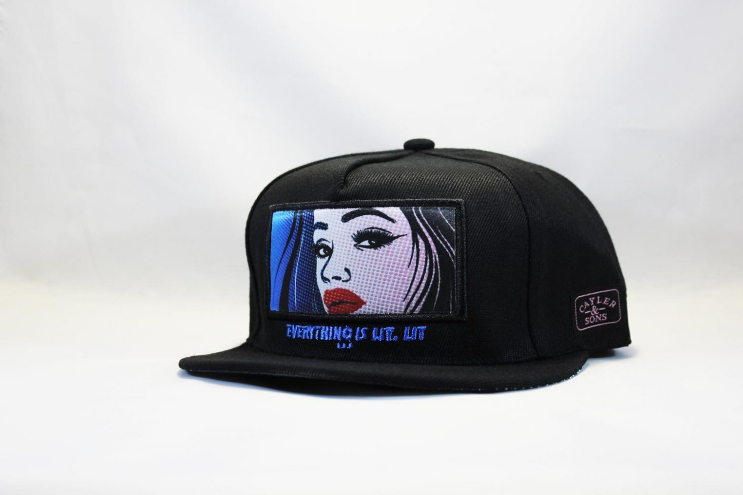 девушка на кепке кепка Snapback my shit is expensive everything is lit Cayler and Sons купить