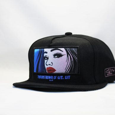 девушка на кепке кепка Snapback my shit is expensive everything is lit Cayler and Sons купить