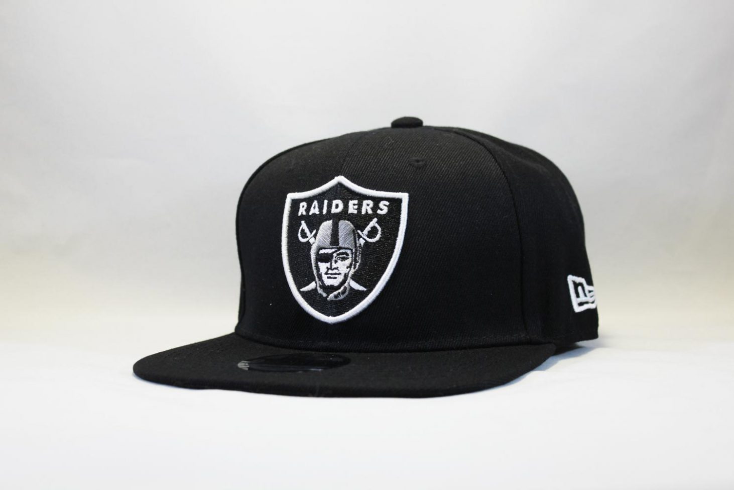 кепка бейсболка snapback RAIDERS Black New Era черная купить