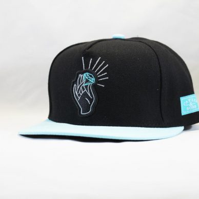кепка Snapback Cayler and Sons Diamond черная с голубым корызрьком