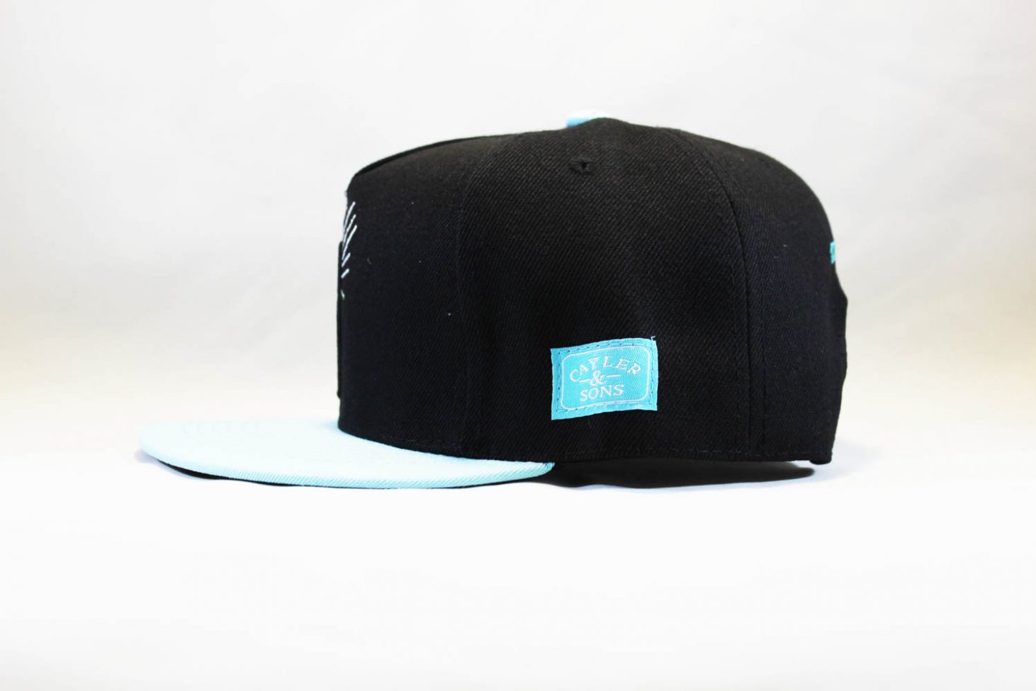 рубин диманад одежда кепка Snapback Cayler and Sons Diamond черная с голубым корызрьком