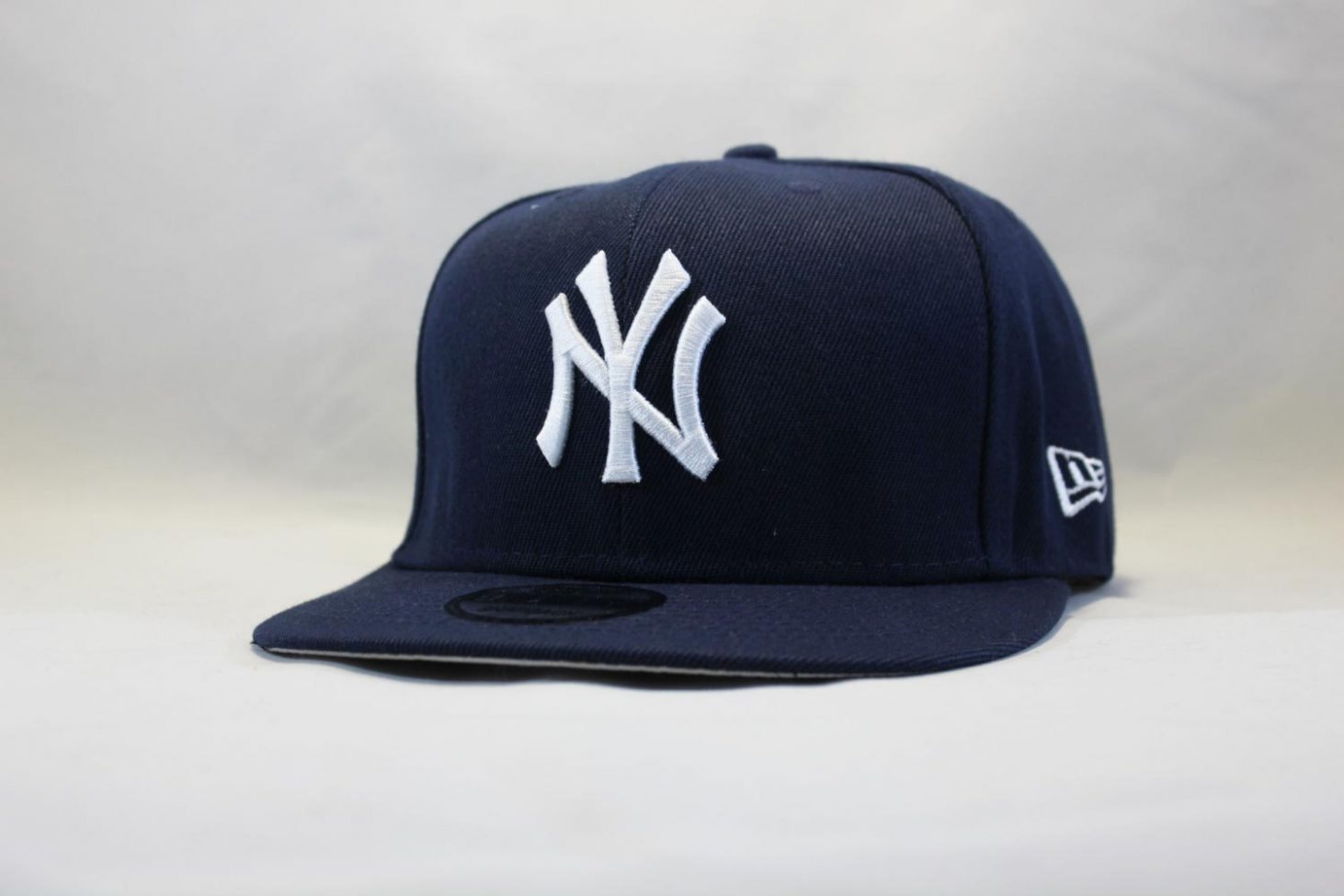 кепка Snapback New Era New York Yankees темно-синяя купить