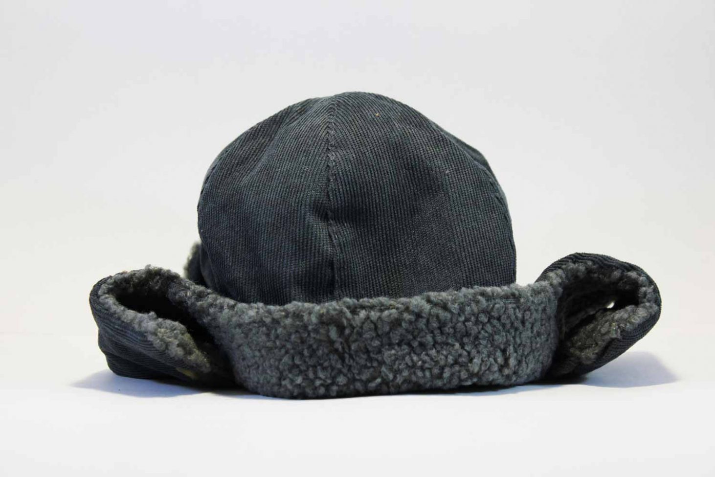 кархарт винтажная одежда купить шапка ушанка carhartt trapper черная замшевая шерстяная