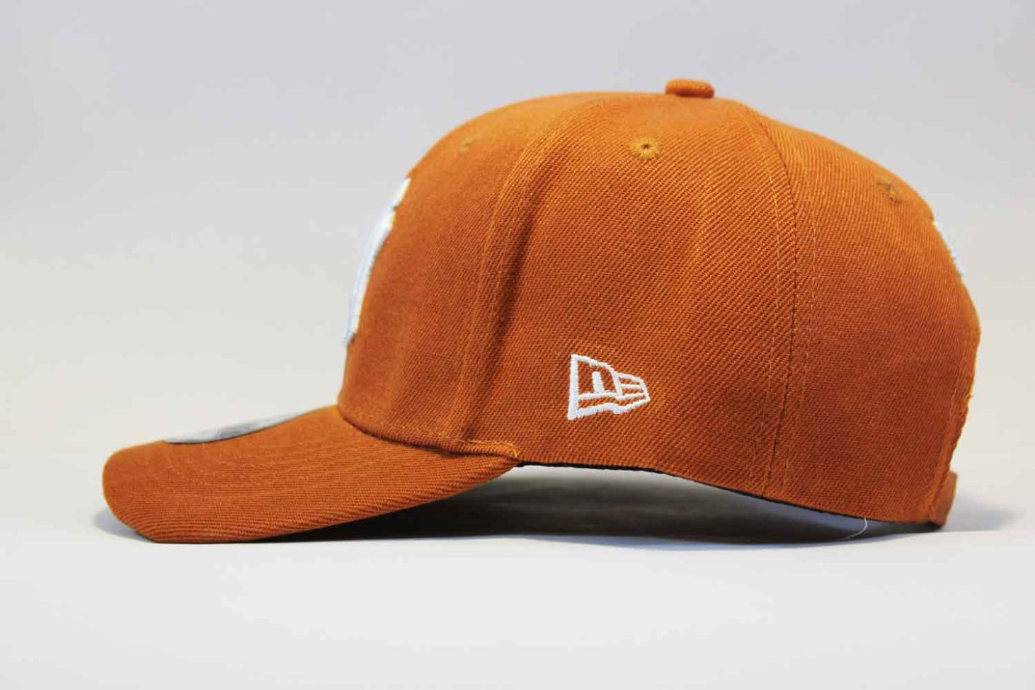 круглый козырек кепка бейсбокла yankees new era коричневая с логитпом new york nyc