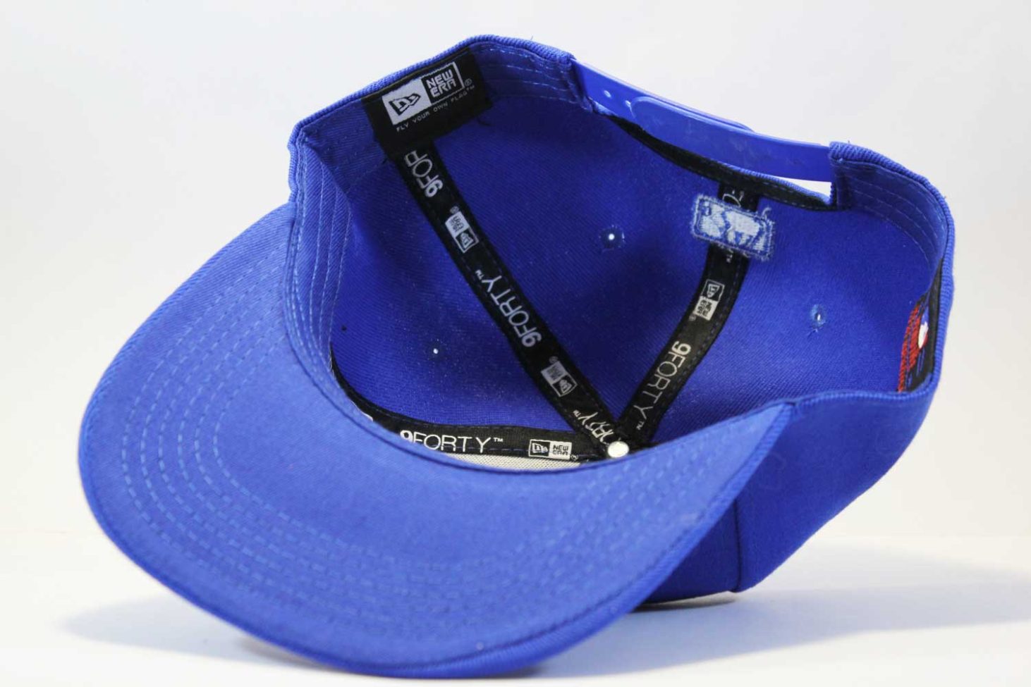 где купить онлайн магазин кепка snapback New Era Yankees голубая с синим логотипом