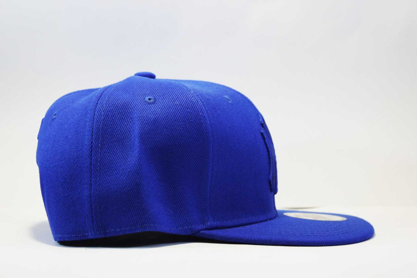 кепка snapback New Era Yankees голубая с синим логотипом