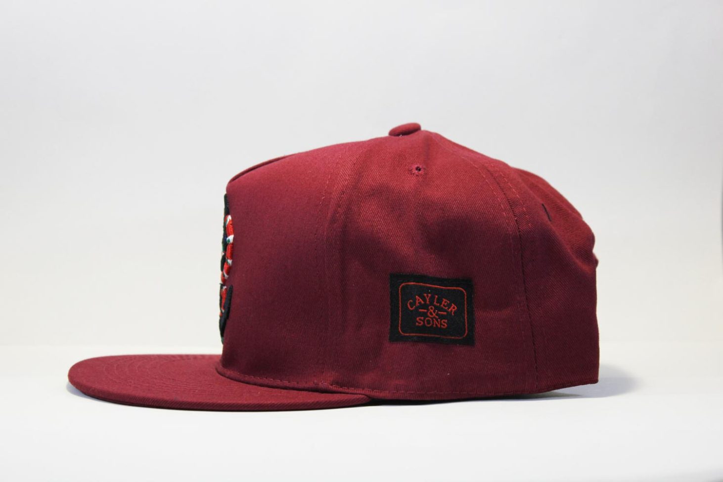 ровный козырек кепка snapback Snake Anchored Cayler And Sons бордовая