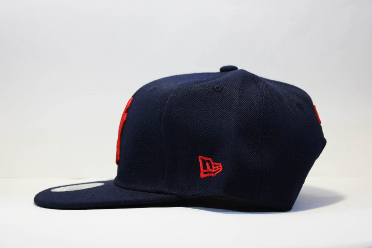 темно синяя бейсболка кепка snapack yankees new era темно синяя красный логотип